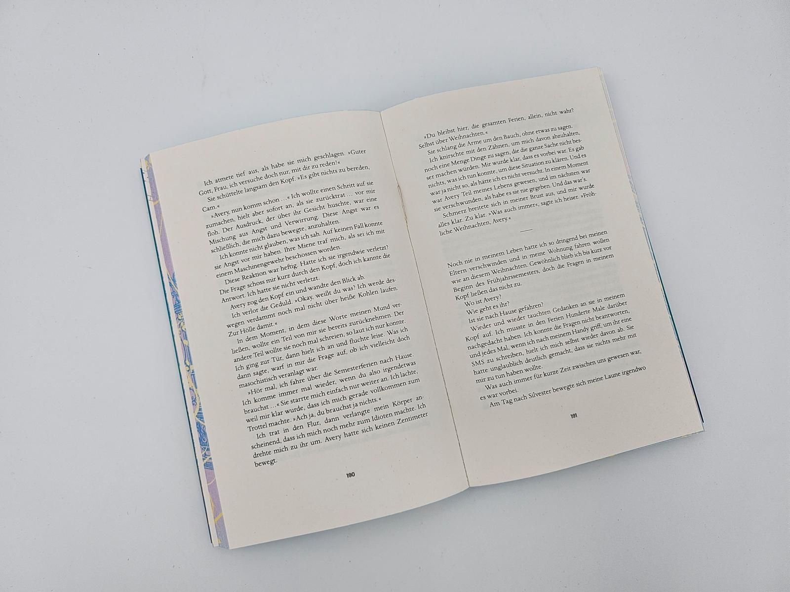 Außenansicht des Buches „Trust in Me“