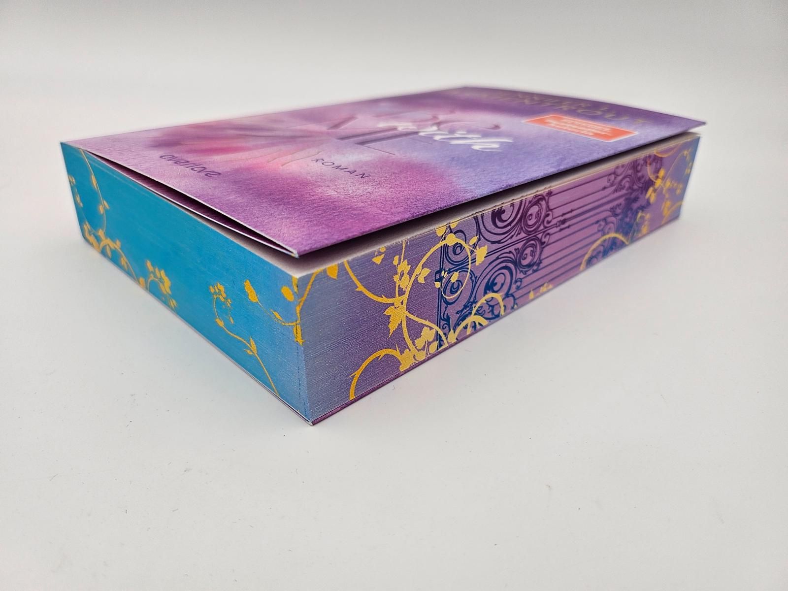 Außenansicht des Buches „Be with Me“