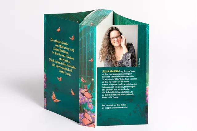 Abbildung 3 von Give Me Butterflies. Sie erforscht Schmetterlinge, er die Sterne. Für ihre Anziehung gibt es keine wissenschaftliche Erklärung